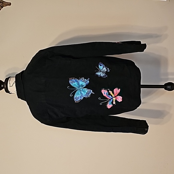 DENIM FEEL COTTON BUTTON DOWN!! 💙🩷❤️🦋🦋🦋 - Picture 5 of 12